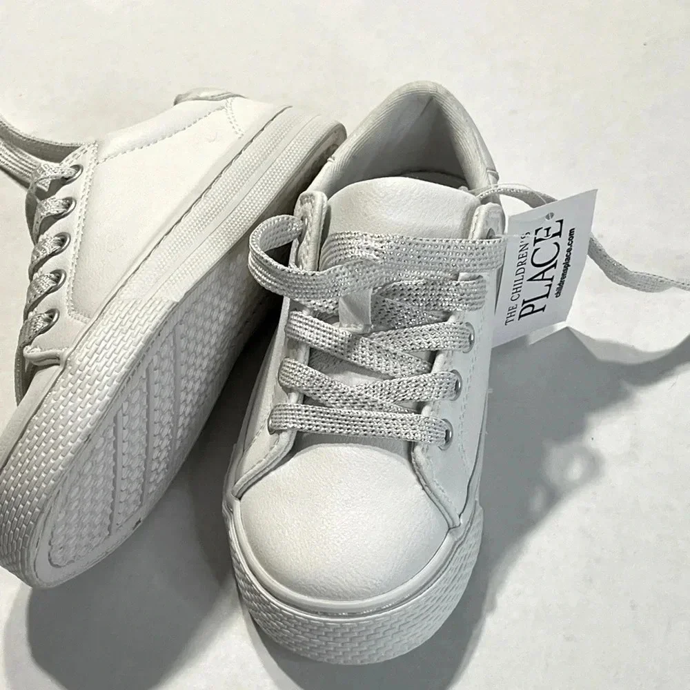 Children Place Girls white low top lace up tennis shoes. Size 11C NWT